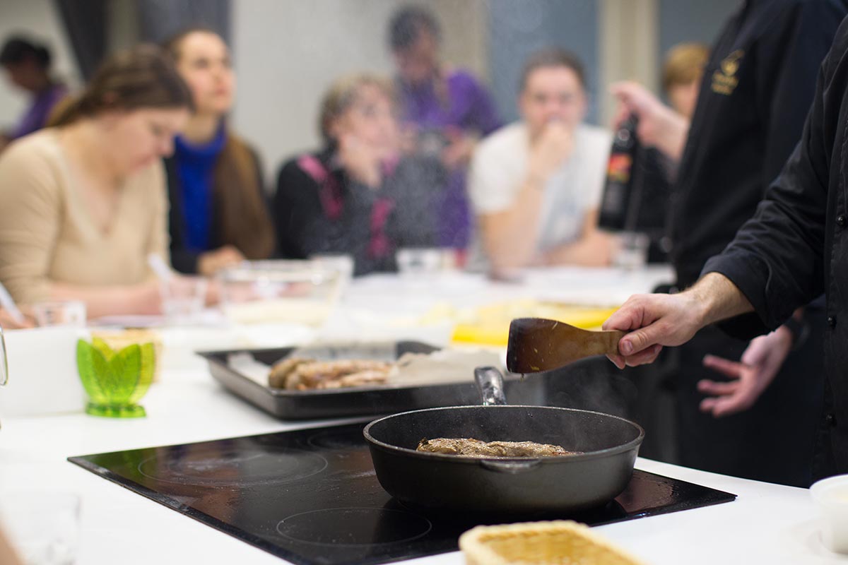 Taller de cocina para empresas + degustacion para 12 personas
